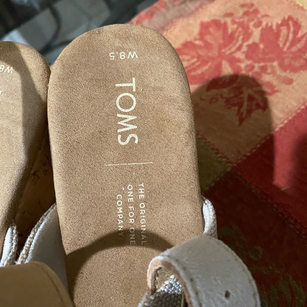 Sandals - Picture 6 of 7